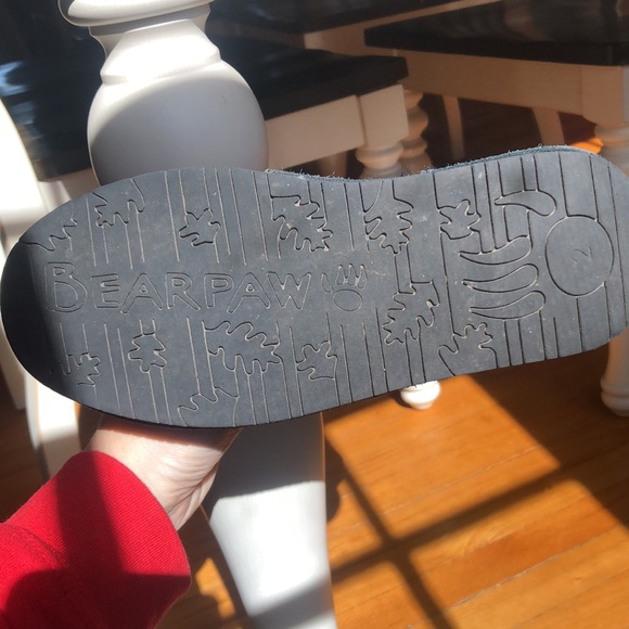 Bearpaw 7” black youth pull on boot - Picture 2 of 5